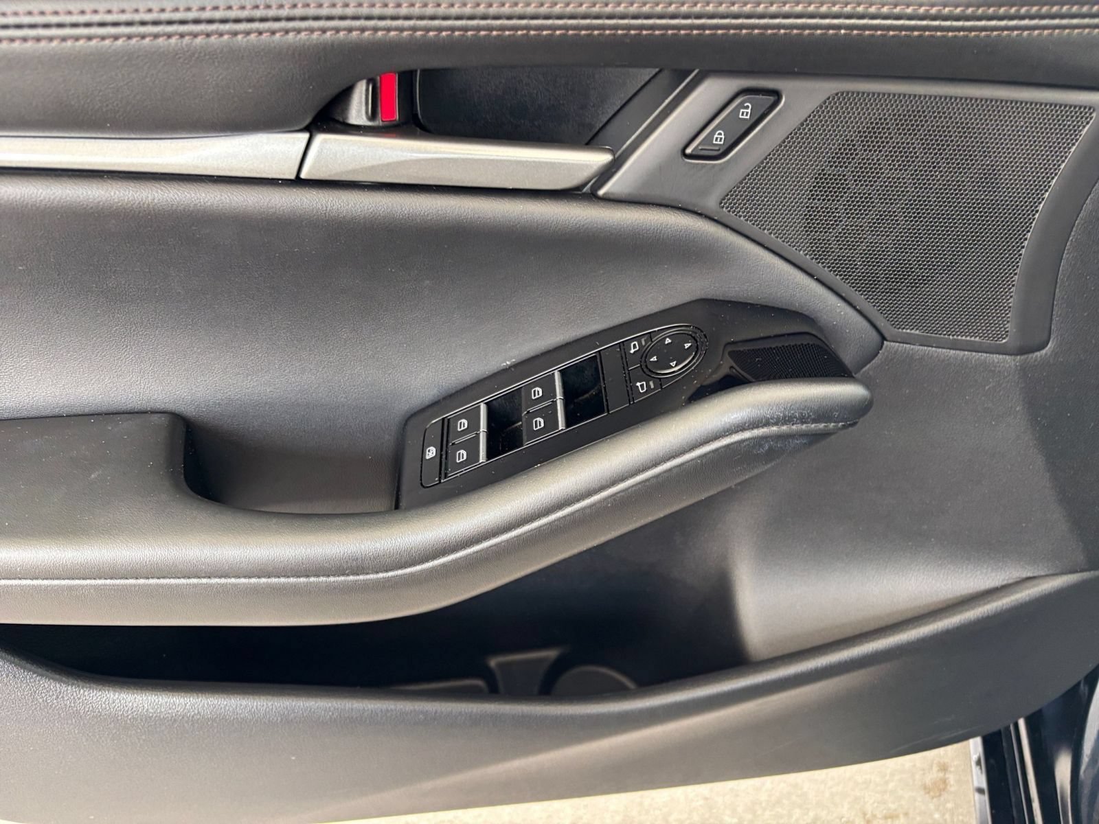 Used 2026 MAZDA MAZDA3 s FWD image 18