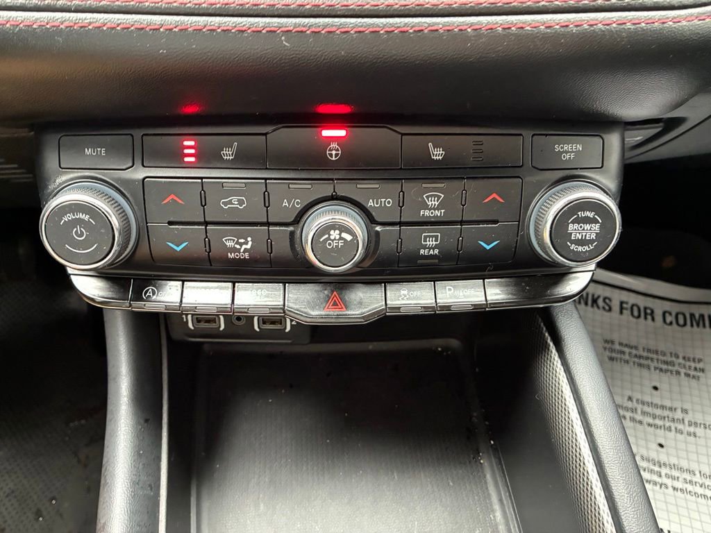 Used 2024 Dodge Durango GT image 28