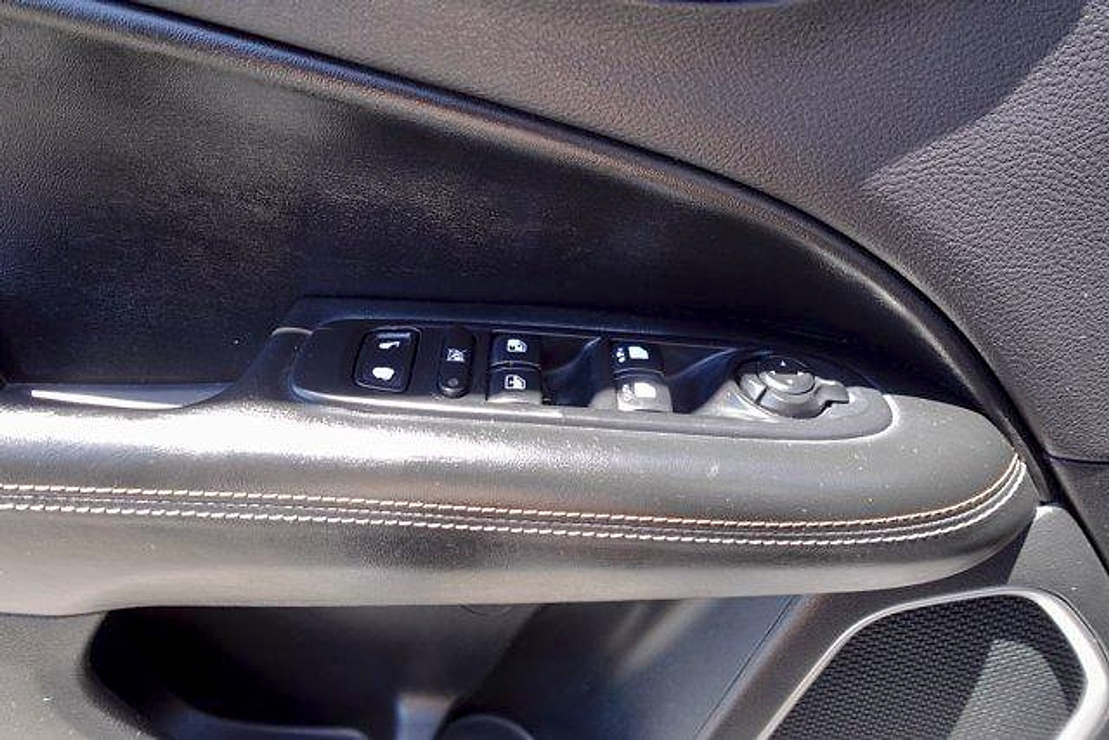 Used 2019 Jeep Compass Sport FWD image 12