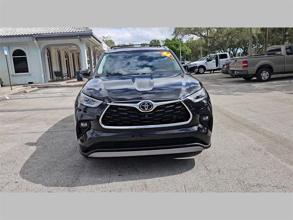 Used 2022 Toyota Highlander Platinum image 46
