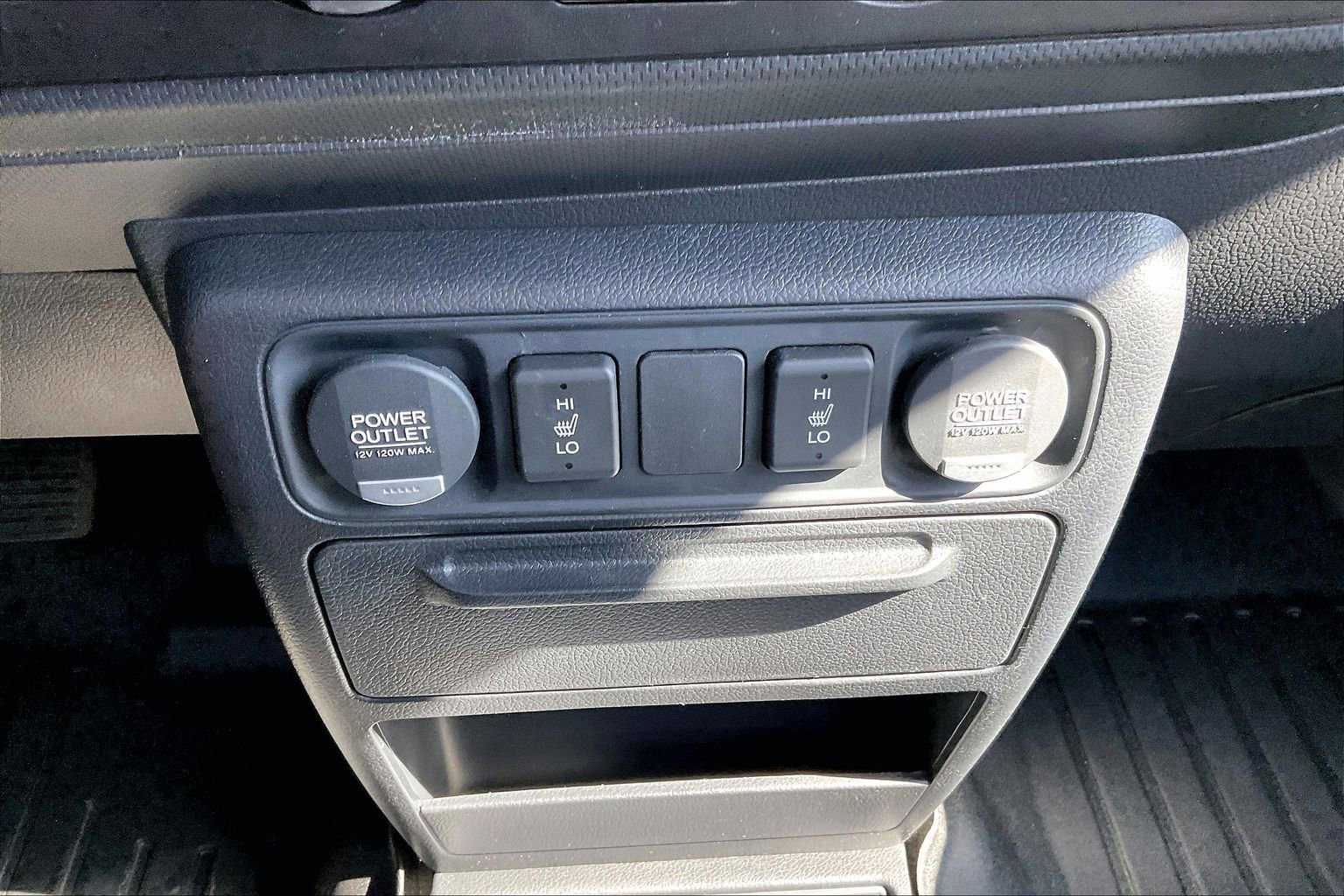 Used 2014 Honda Ridgeline SE image 17