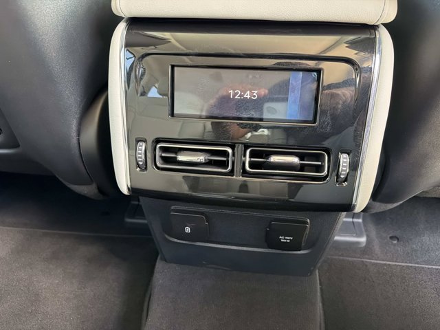 New 2026 Lincoln Aviator 2WD w/ Jet Appearance Package image 23