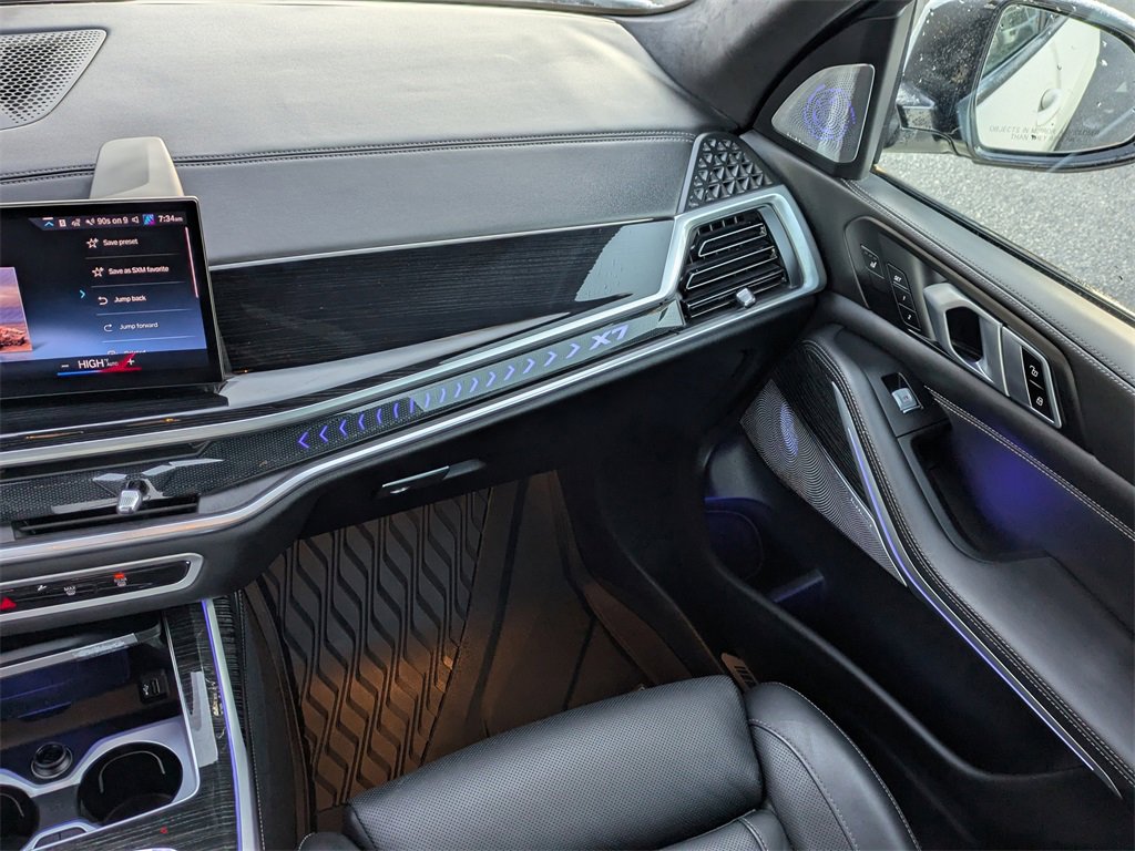 Used 2023 BMW X7 xDrive40i w/ Executive Package image 18