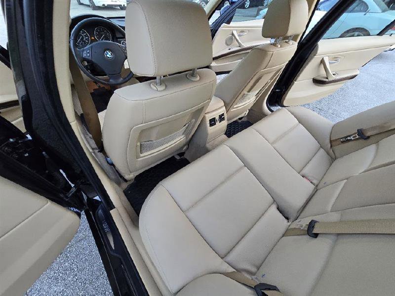Used 2009 BMW 328i Sedan RWD image 19