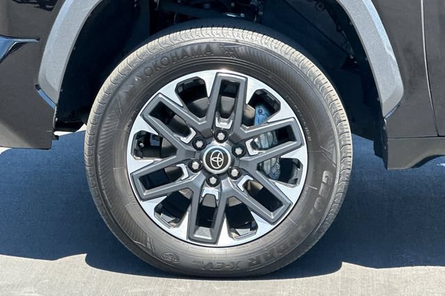 Used 2023 Toyota Tundra Limited AWD/4WD image 28