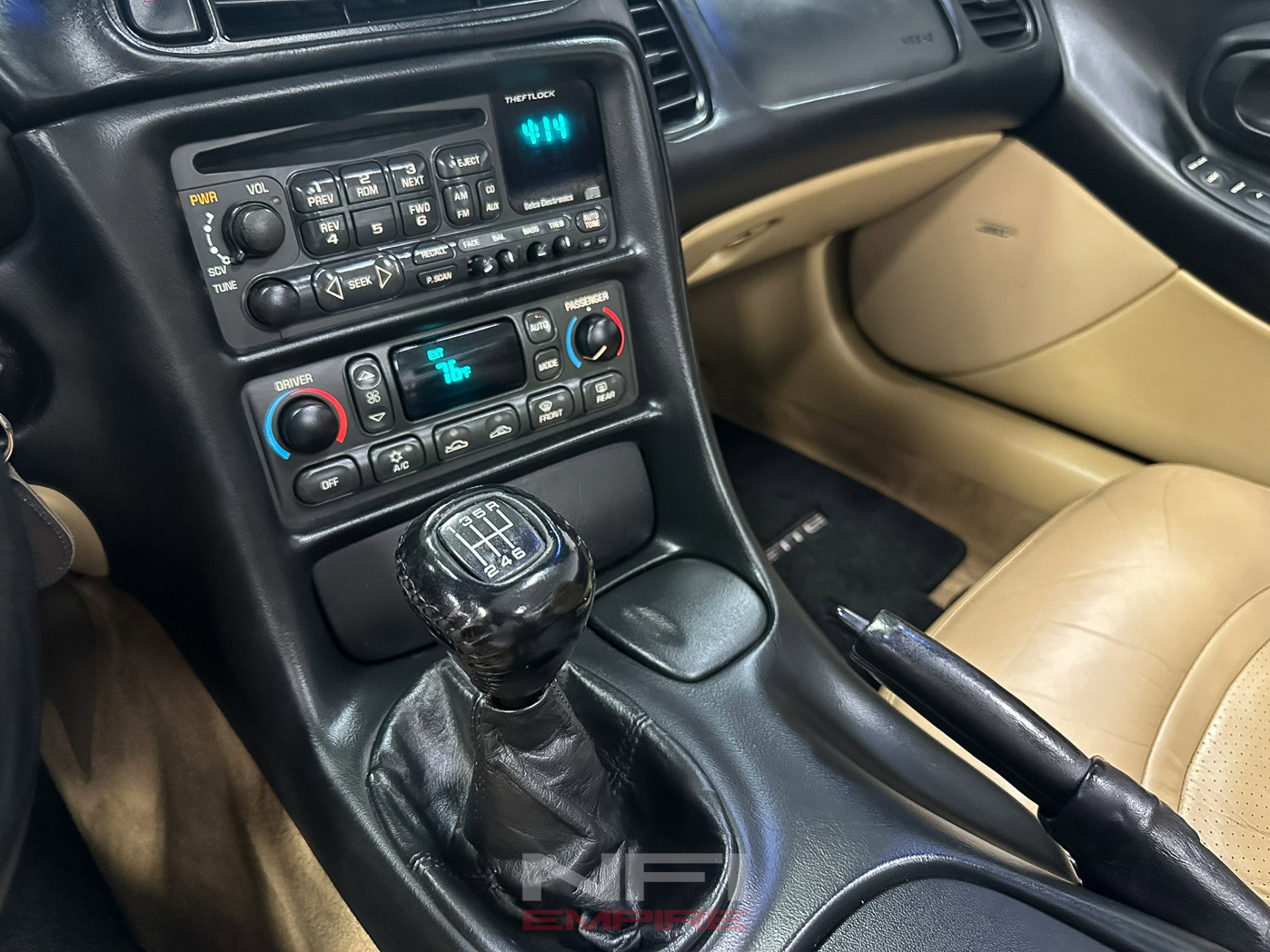 Used 2000 Chevrolet Corvette Convertible 2D w/ Memory Pkg image 38