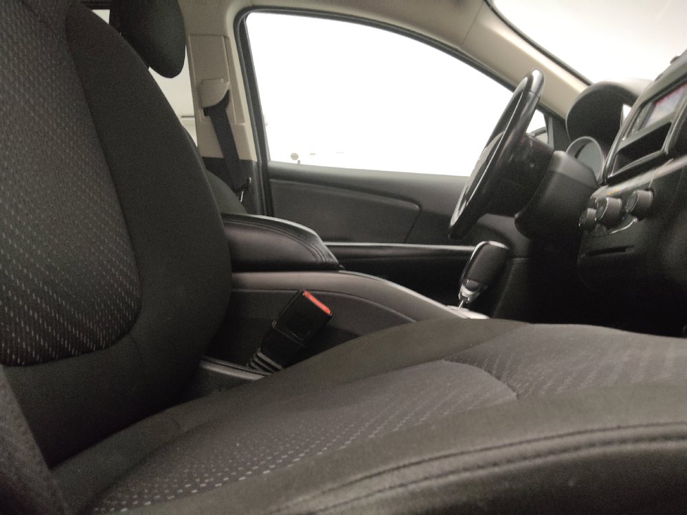 Used 2020 Dodge Journey SE w/ SE Popular Equipment Group FWD image 19