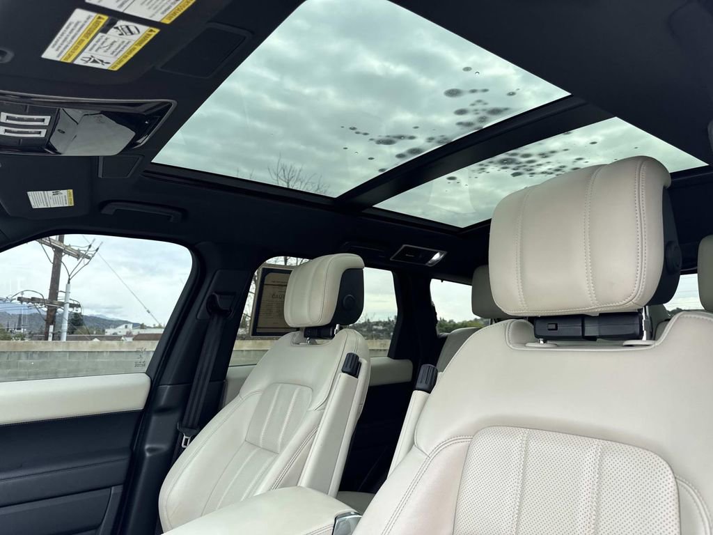Used 2022 Land Rover Range Rover Sport HSE Silver Edition image 18