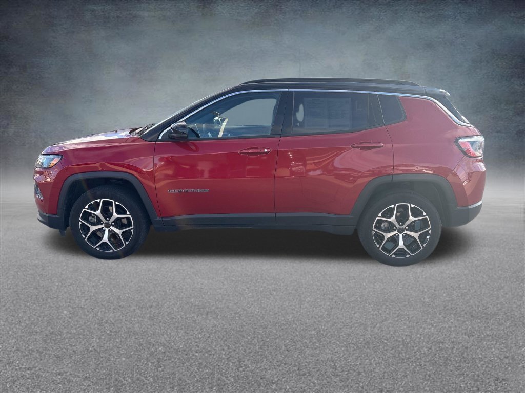 Used 2025 Jeep Compass Limited AWD/4WD image 2