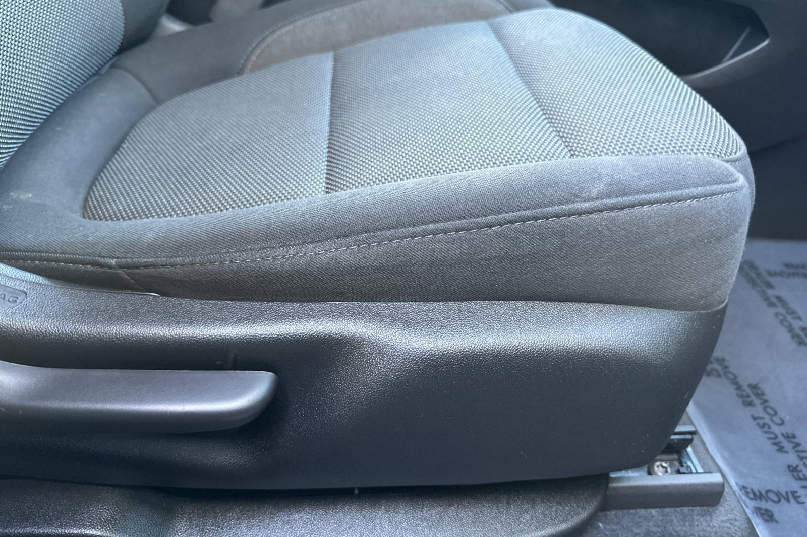 Used 2023 Chevrolet Traverse LT image 25