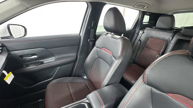 Certified 2025 Nissan Kicks SR image 13