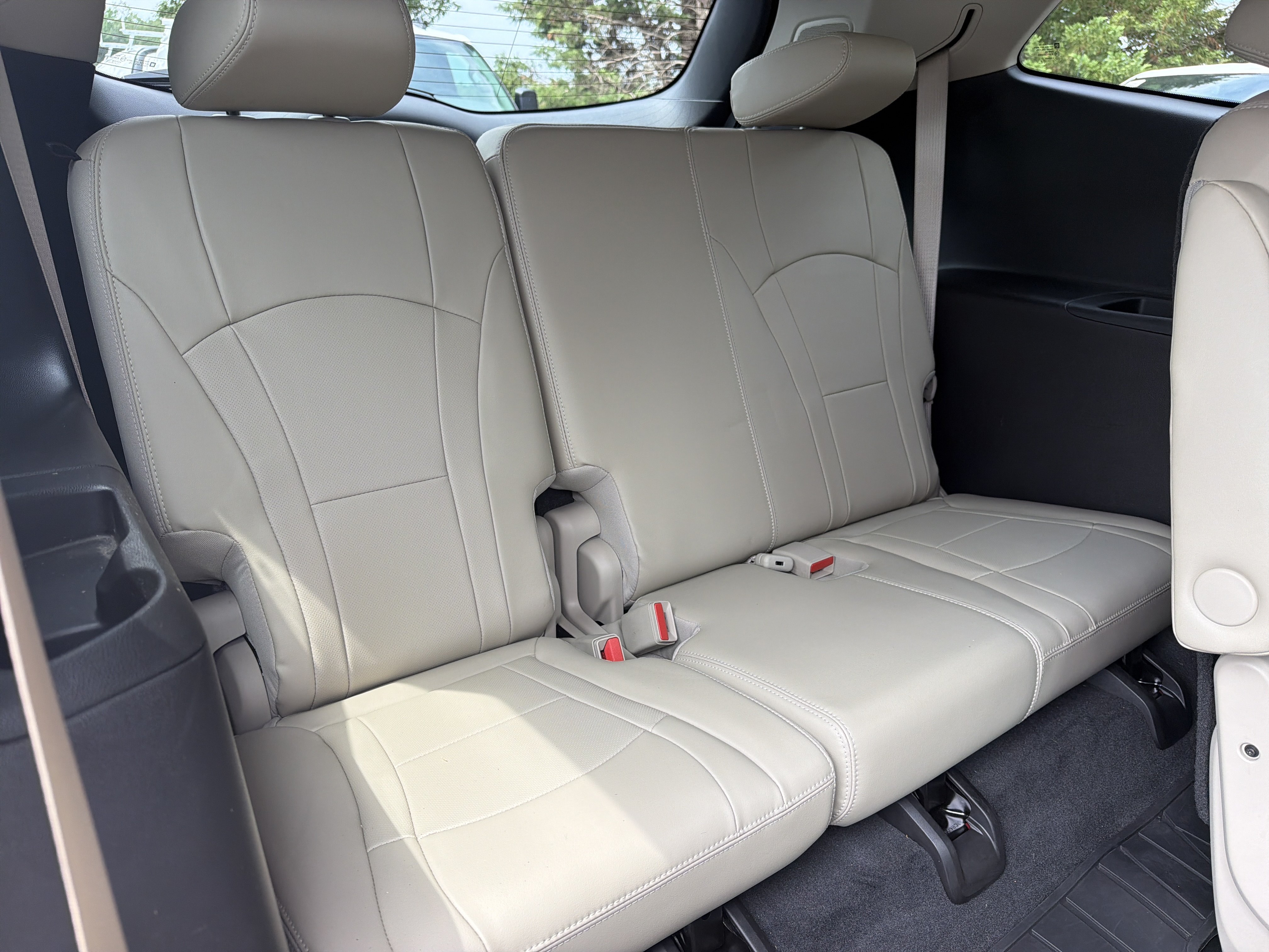 Used 2018 Buick Enclave Premium AWD/4WD image 33