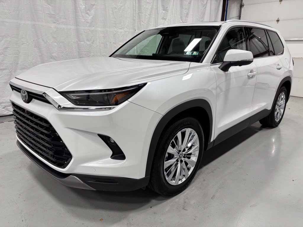Used 2026 Toyota Grand Highlander AWD image 3