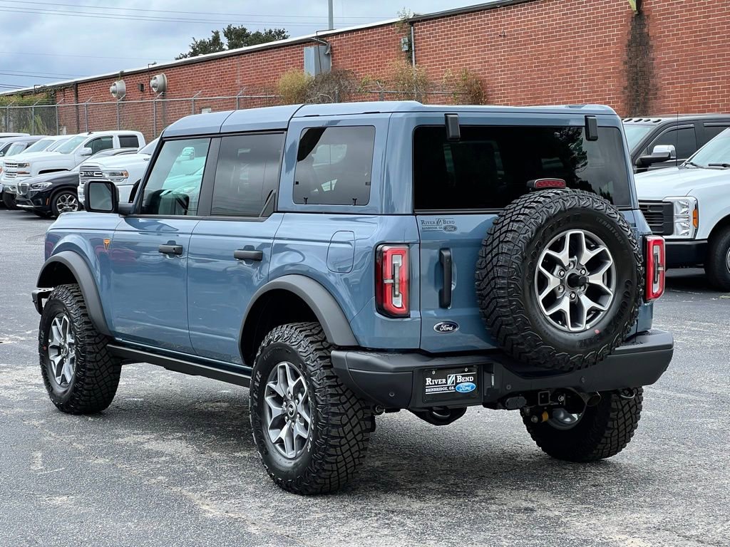 New 2025 Ford Bronco Badlands image 3