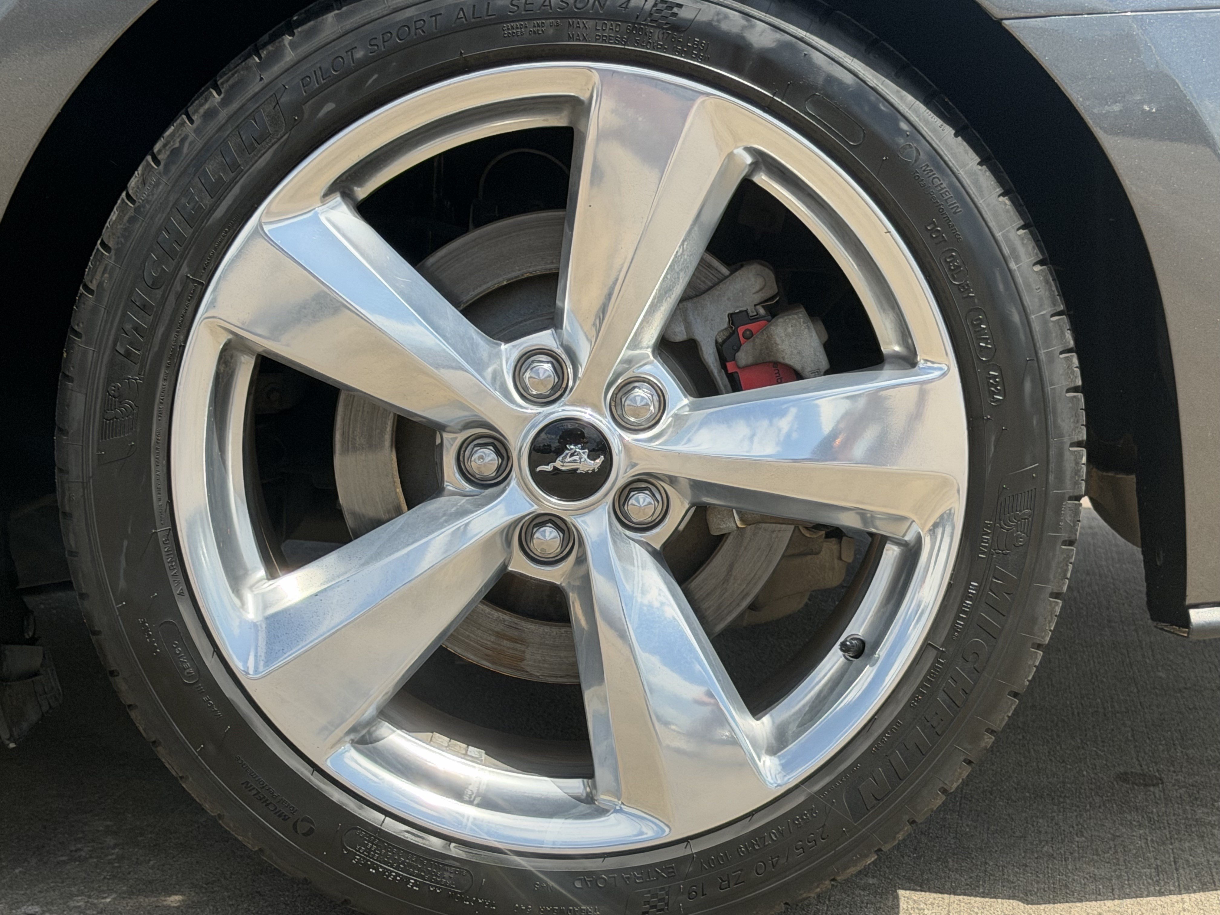Used 2018 Ford Mustang GT Premium w/ Equipment Group 401A RWD image 30