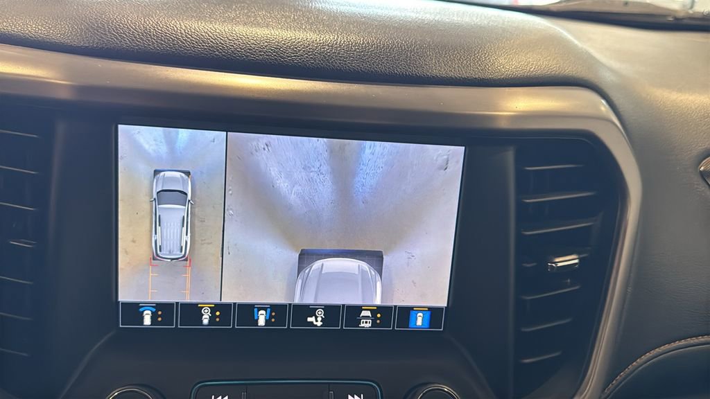 Used 2023 GMC Acadia AT4 w/ Technology Package image 40