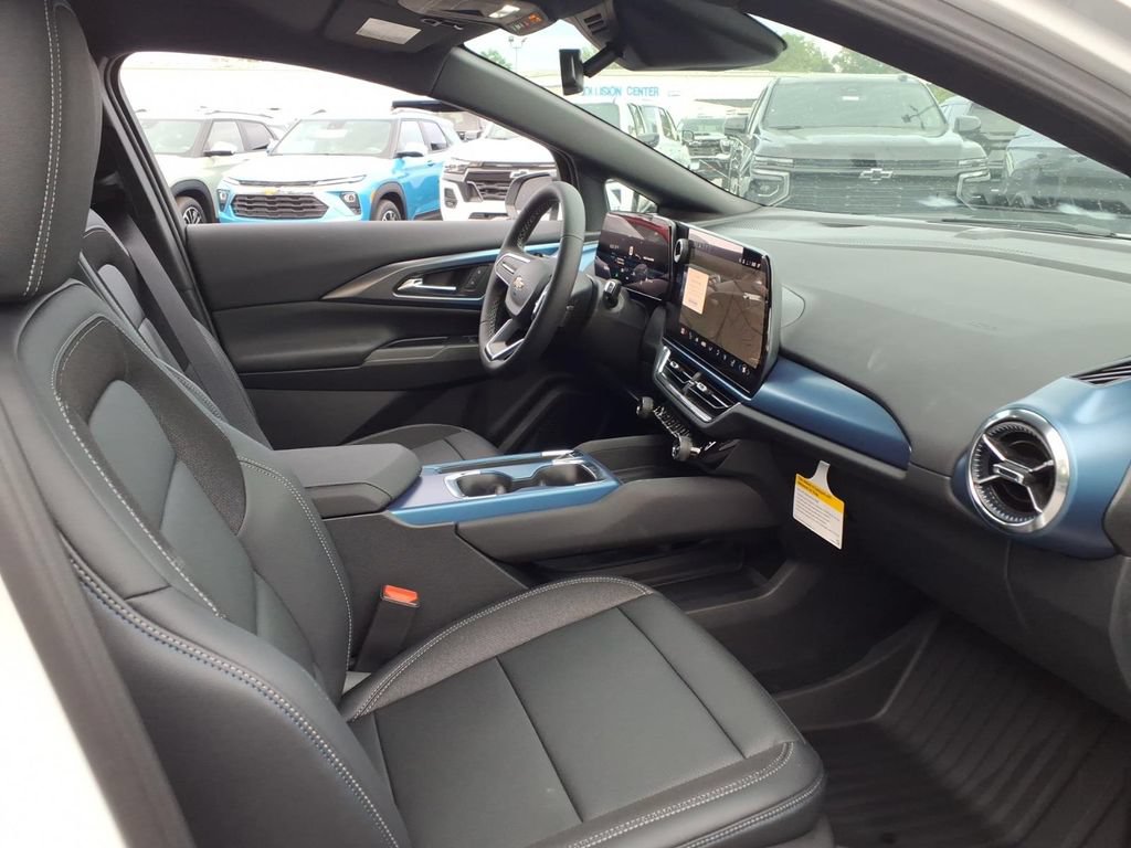 New 2026 Chevrolet Equinox EV LT FWD image 21