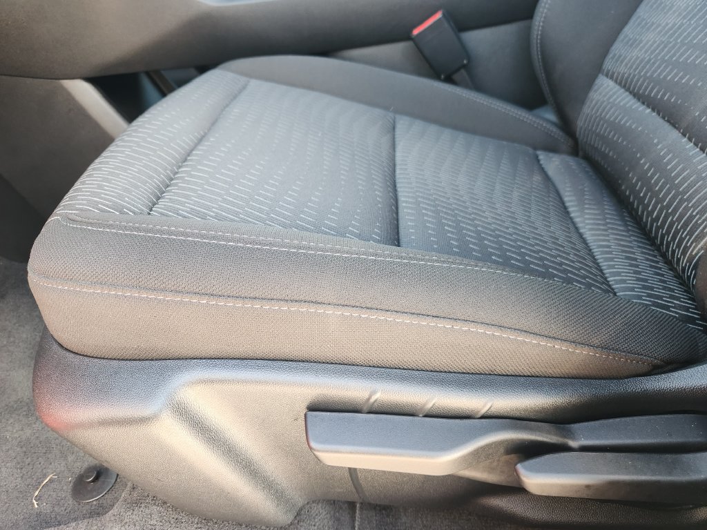 Used 2026 Chevrolet Equinox LT w/ Safety and Technology Package FWD image 20