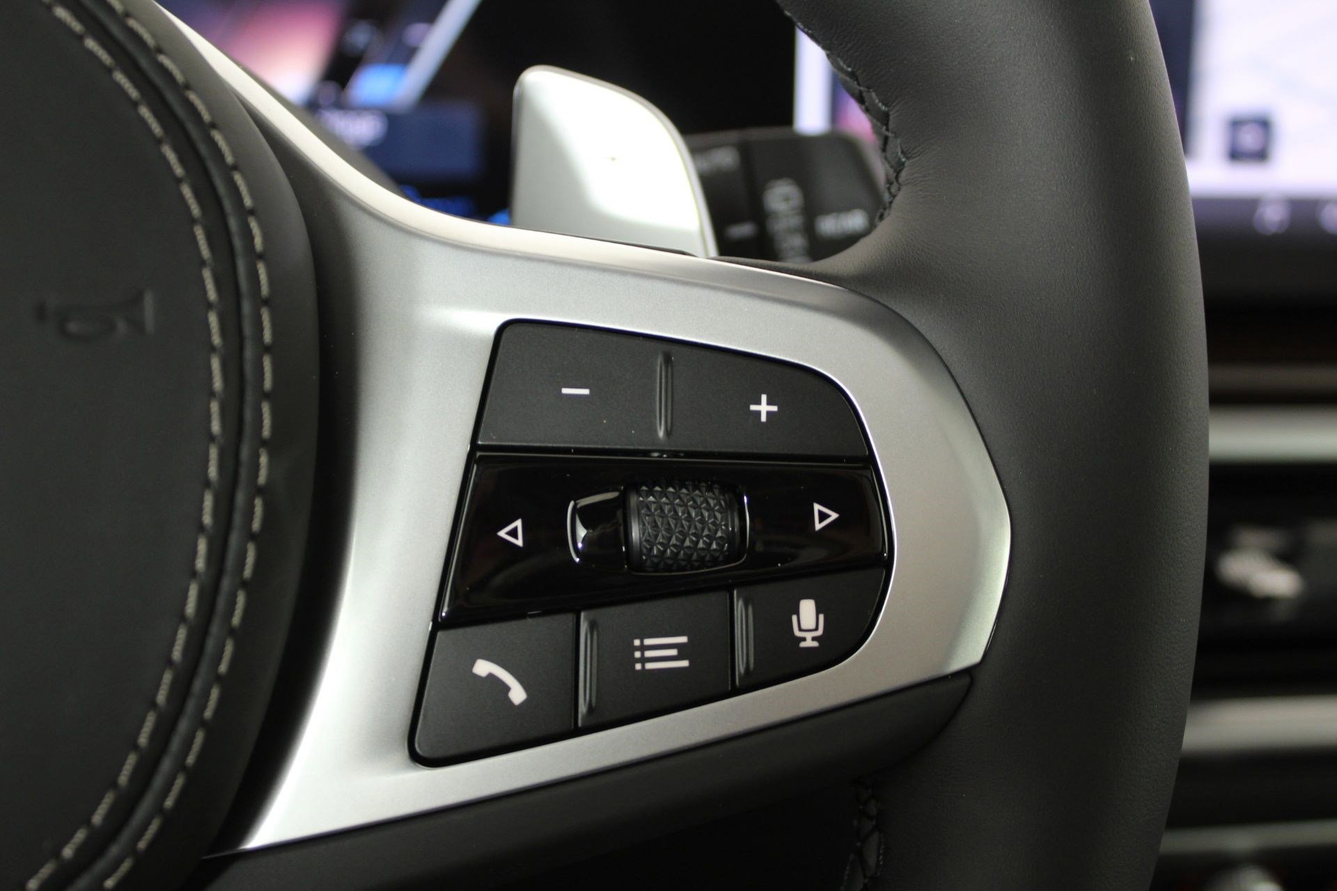 New 2026 BMW X5 xDrive50e w/ M Sport Package AWD/4WD image 29