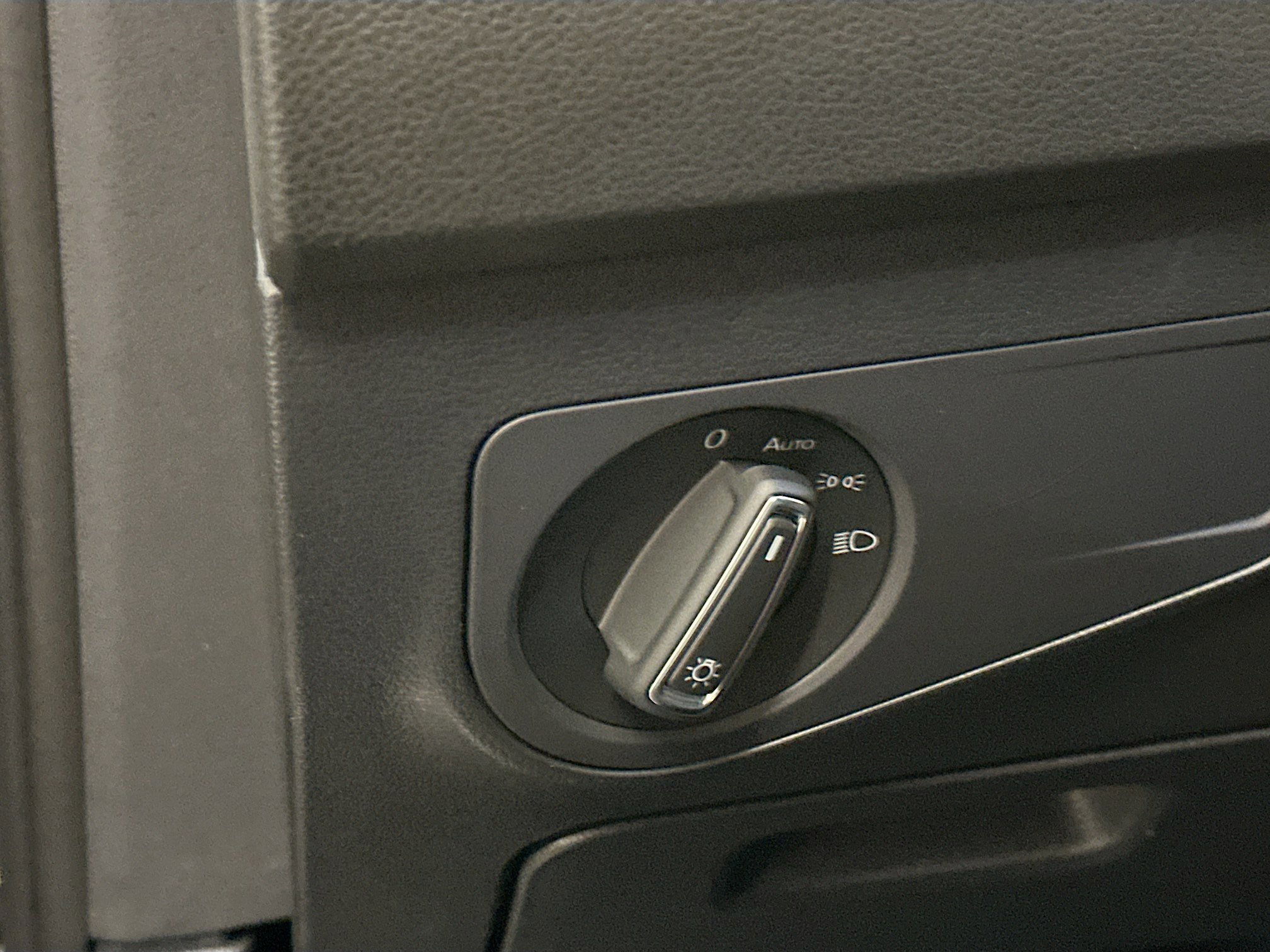 Used 2024 Volkswagen Tiguan Wolfsburg Edition image 17