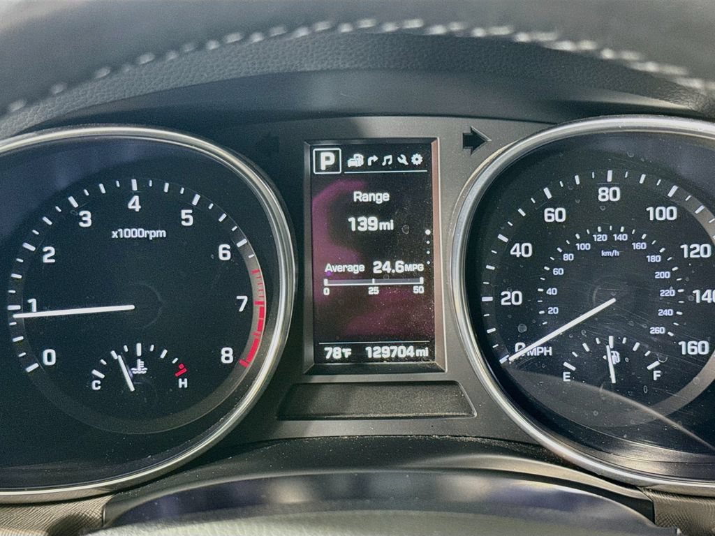 Used 2017 Hyundai Santa Fe Sport w/ 2.4L Tech Package 04 AWD/4WD image 12