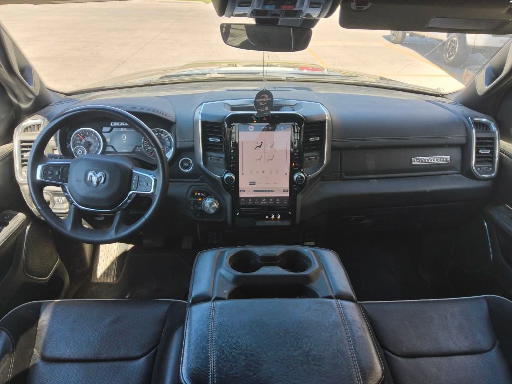 Used 2025 RAM 1500 Laramie AWD/4WD image 10