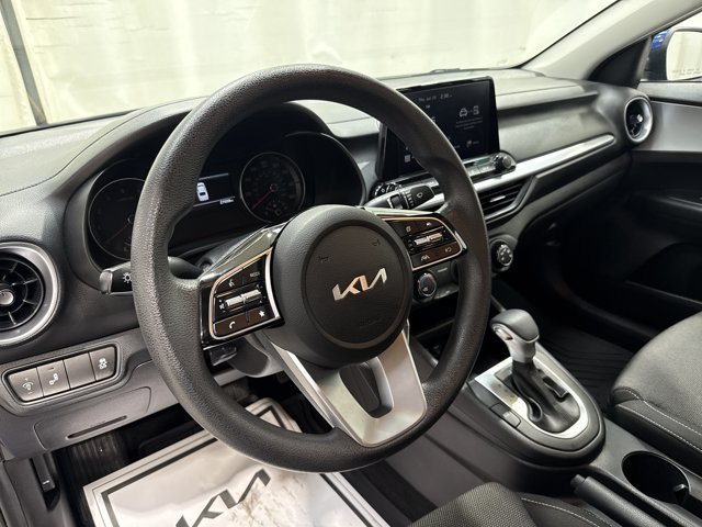 Certified 2023 Kia Forte LXS w/ LXS Technology Package FWD image 25