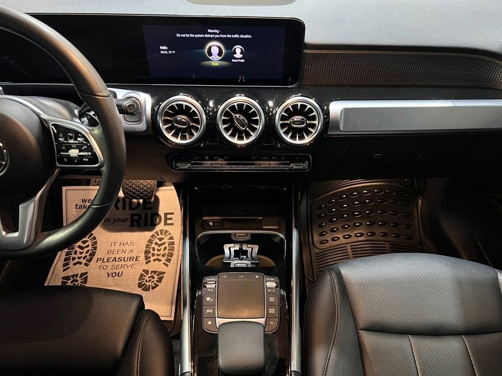 Used 2022 Mercedes-Benz EQB 300 4MATIC image 36