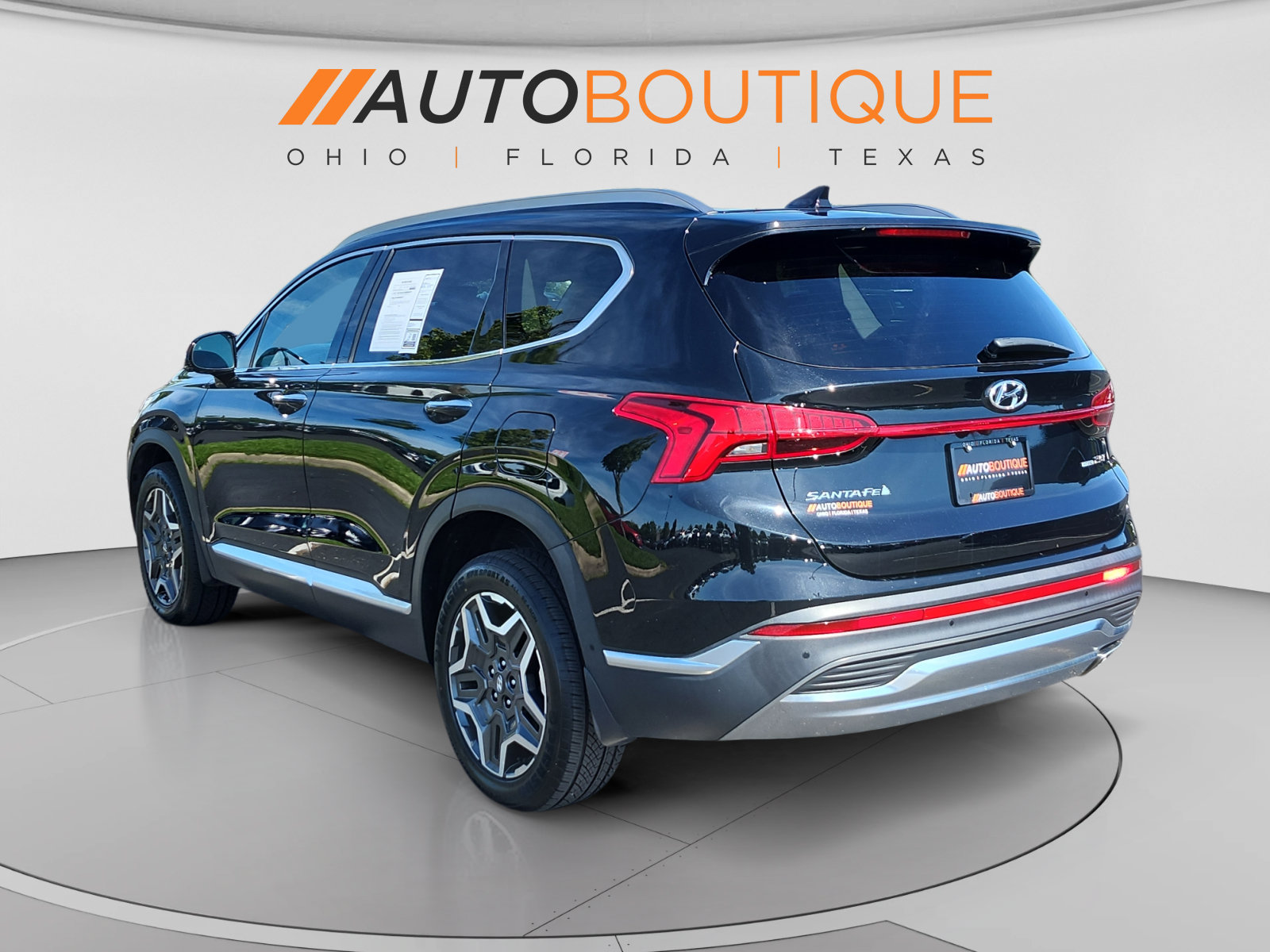 Used 2021 Hyundai Santa Fe Limited AWD/4WD image 3