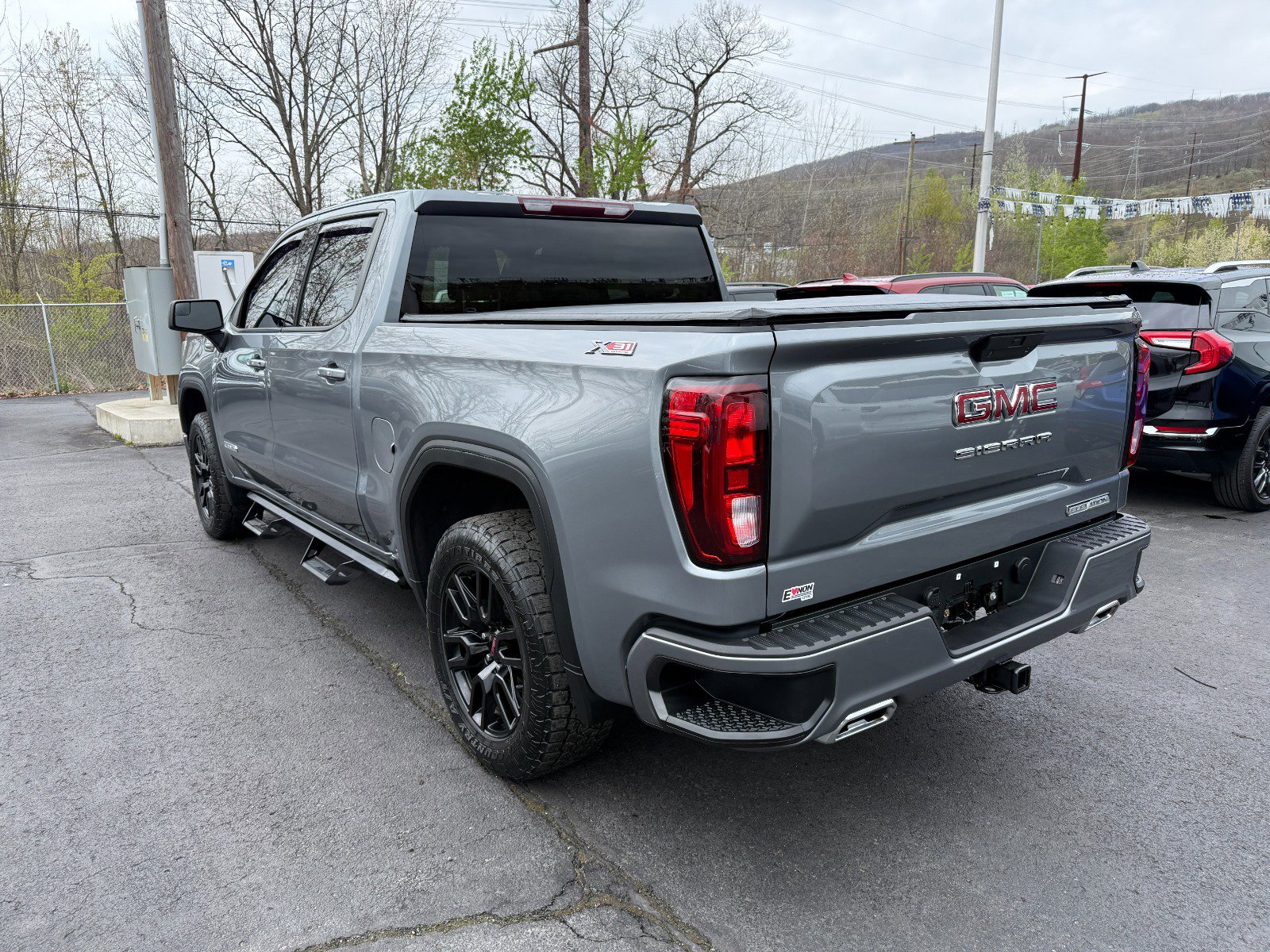 Used 2021 GMC Sierra 1500 Elevation w/ X31 Off-Road Package AWD/4WD image 3