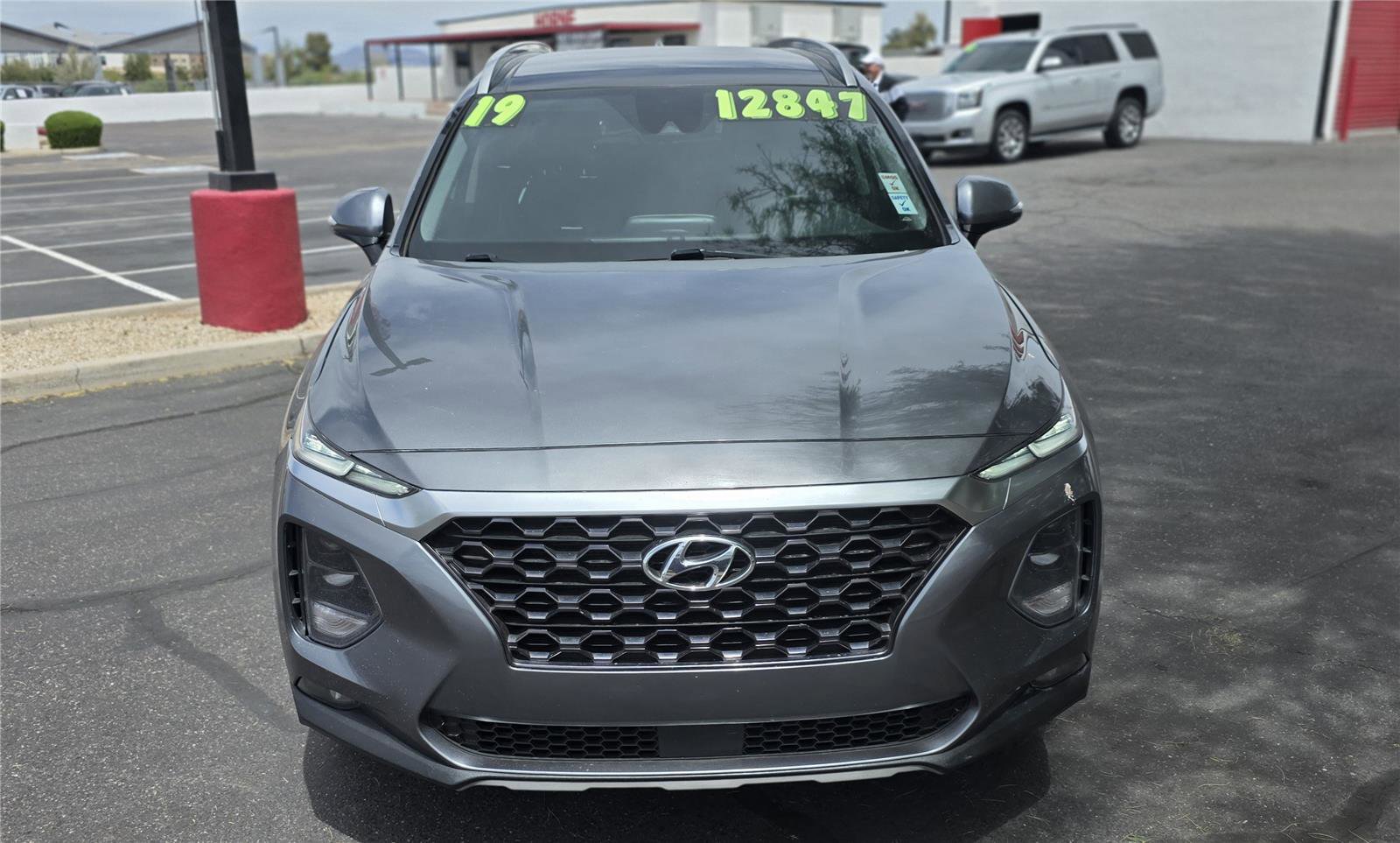 Used 2019 Hyundai Santa Fe Limited FWD image 2