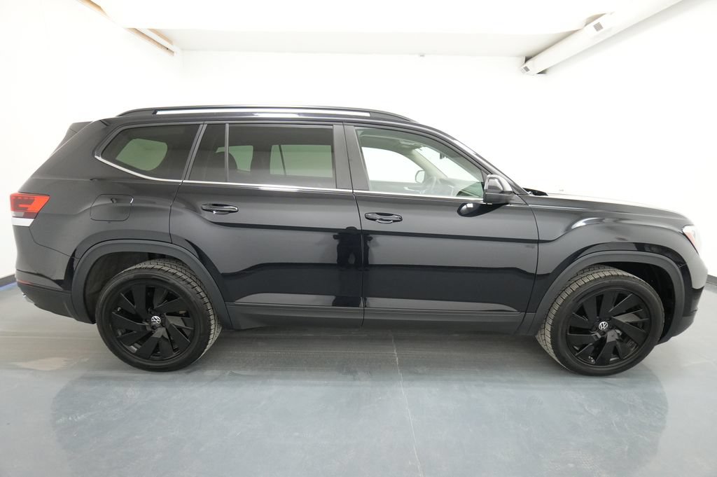 Used 2024 Volkswagen Atlas SE AWD/4WD image 8