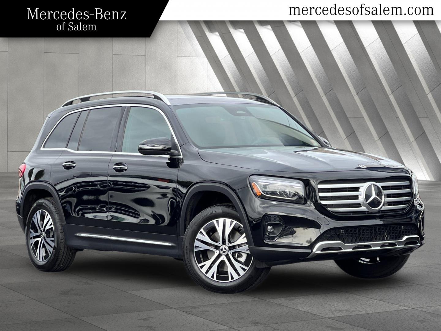 Used 2024 Mercedes-Benz GLB 250 4MATIC image 1