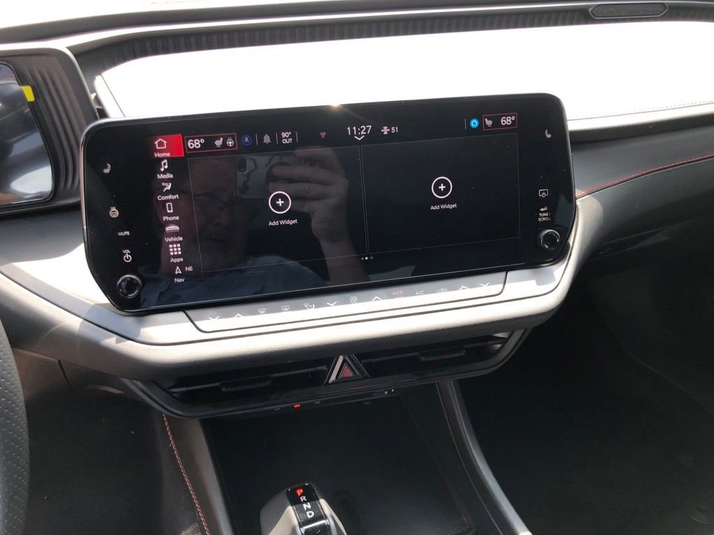 Used 2025 Dodge Charger R/T w/ Sun & Sound Package image 24