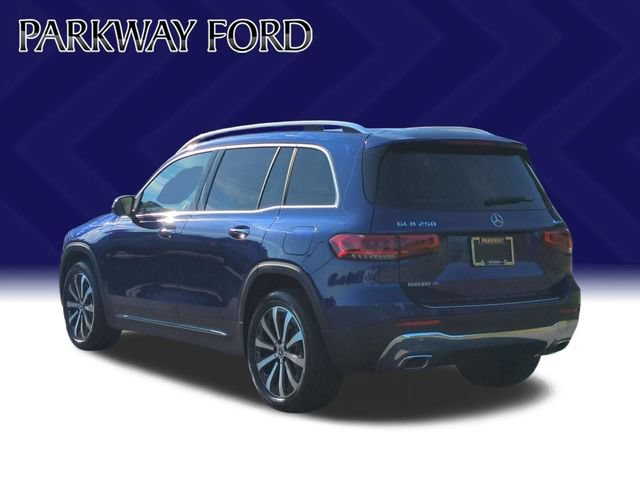 Used 2023 Mercedes-Benz GLB 250 4MATIC w/ Premium Package image 3