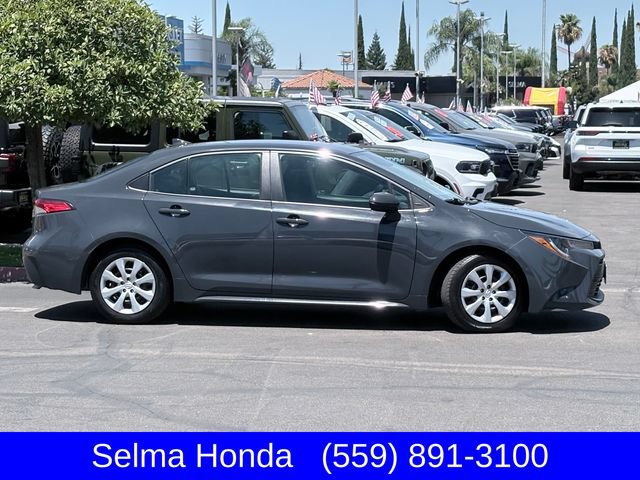 Used 2025 Toyota Corolla LE FWD image 4