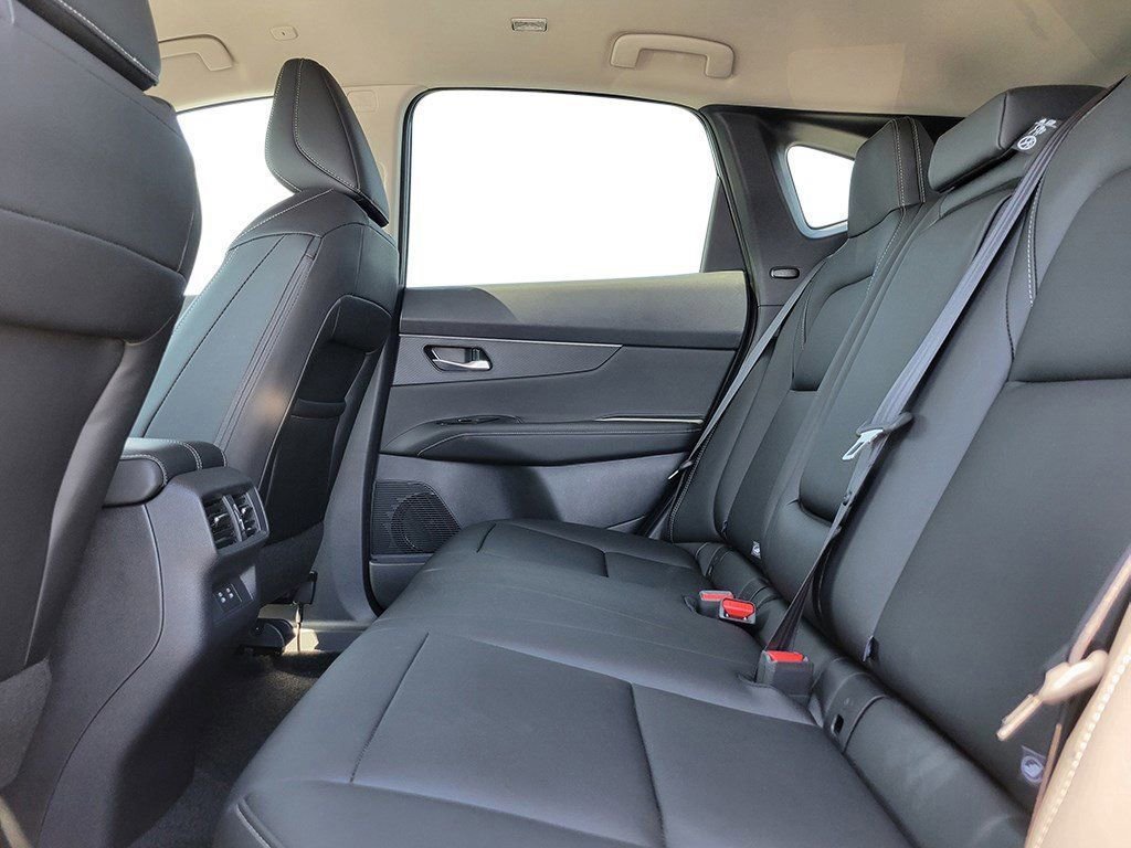 New 2025 Nissan Murano SV AWD/4WD image 17
