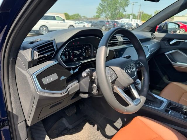 Certified 2025 Audi Q3 2.0T Premium w/ Convenience Package AWD/4WD image 33