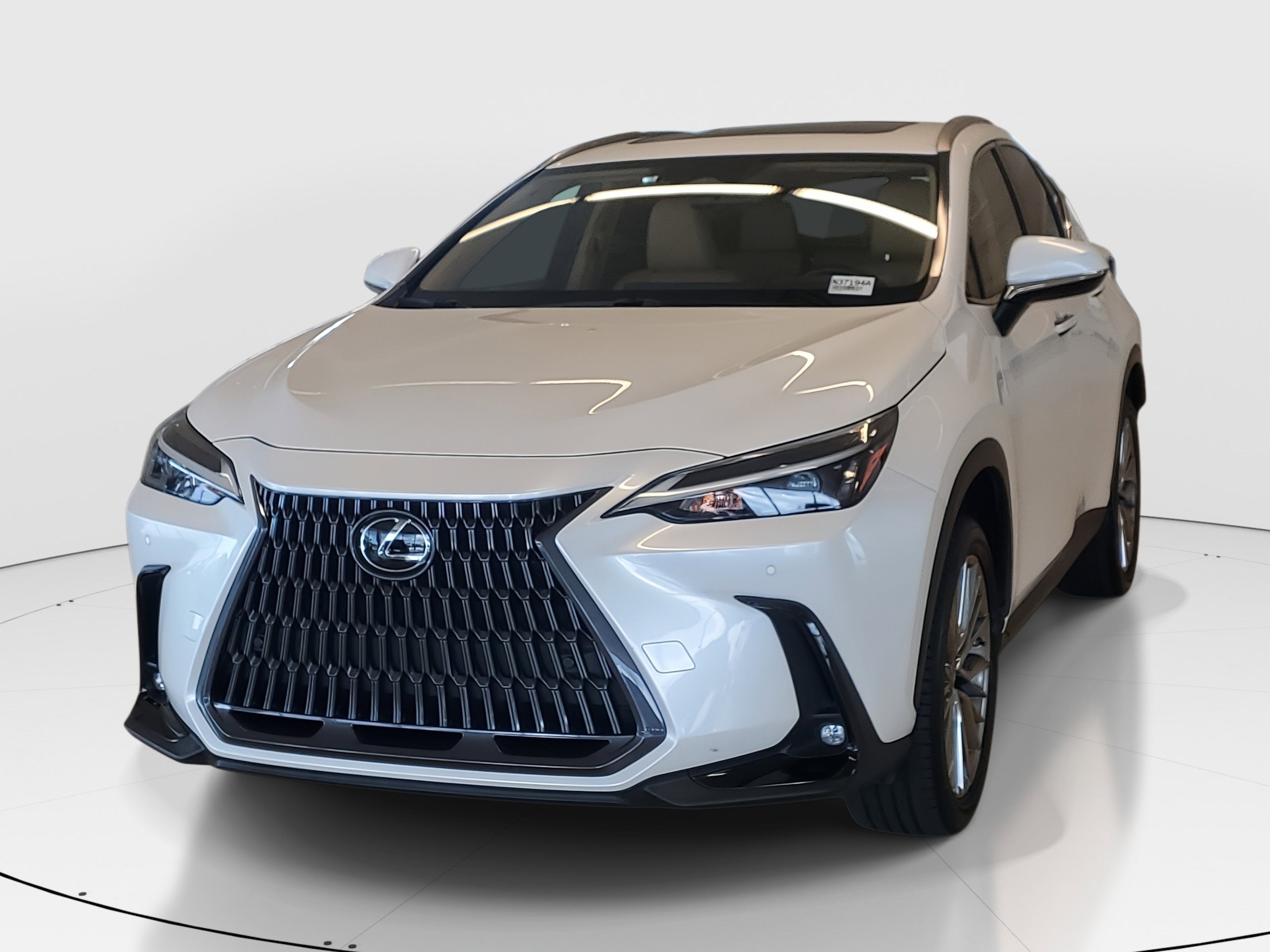 Used 2023 Lexus NX 350h NX 350h Premium image 4
