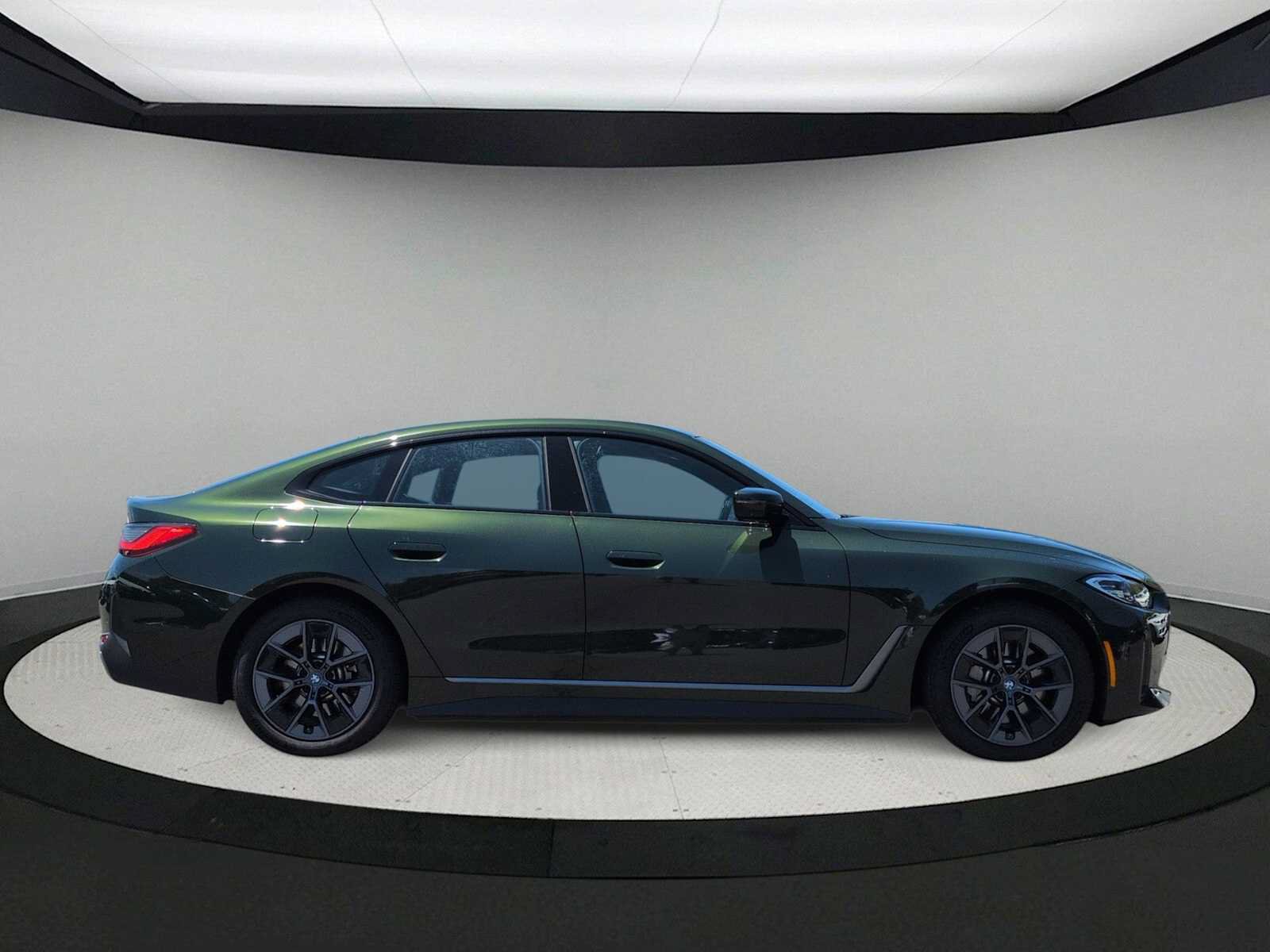 Certified 2023 BMW i4 eDrive35 RWD image 9