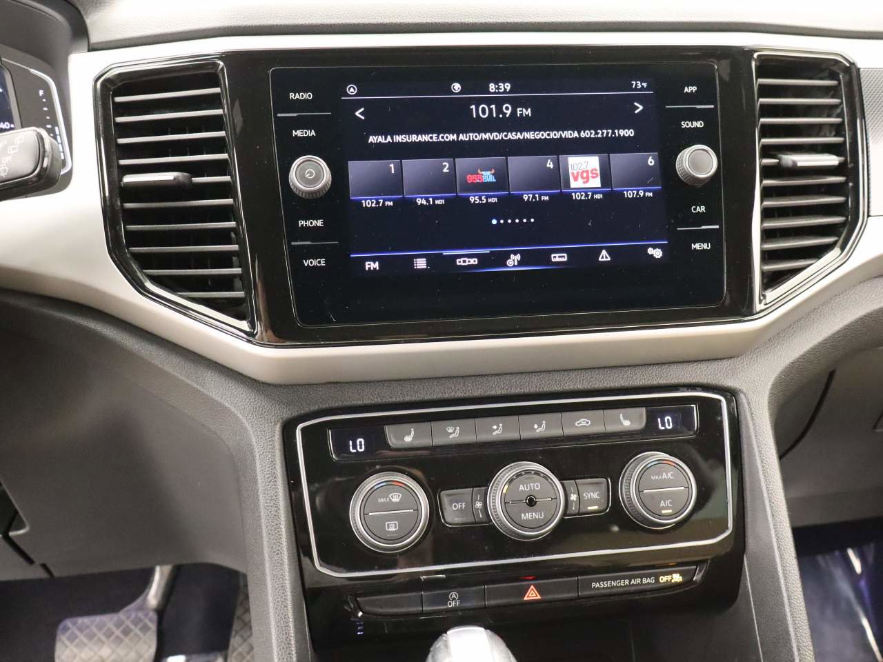 Used 2023 Volkswagen Atlas Cross Sport SE image 10