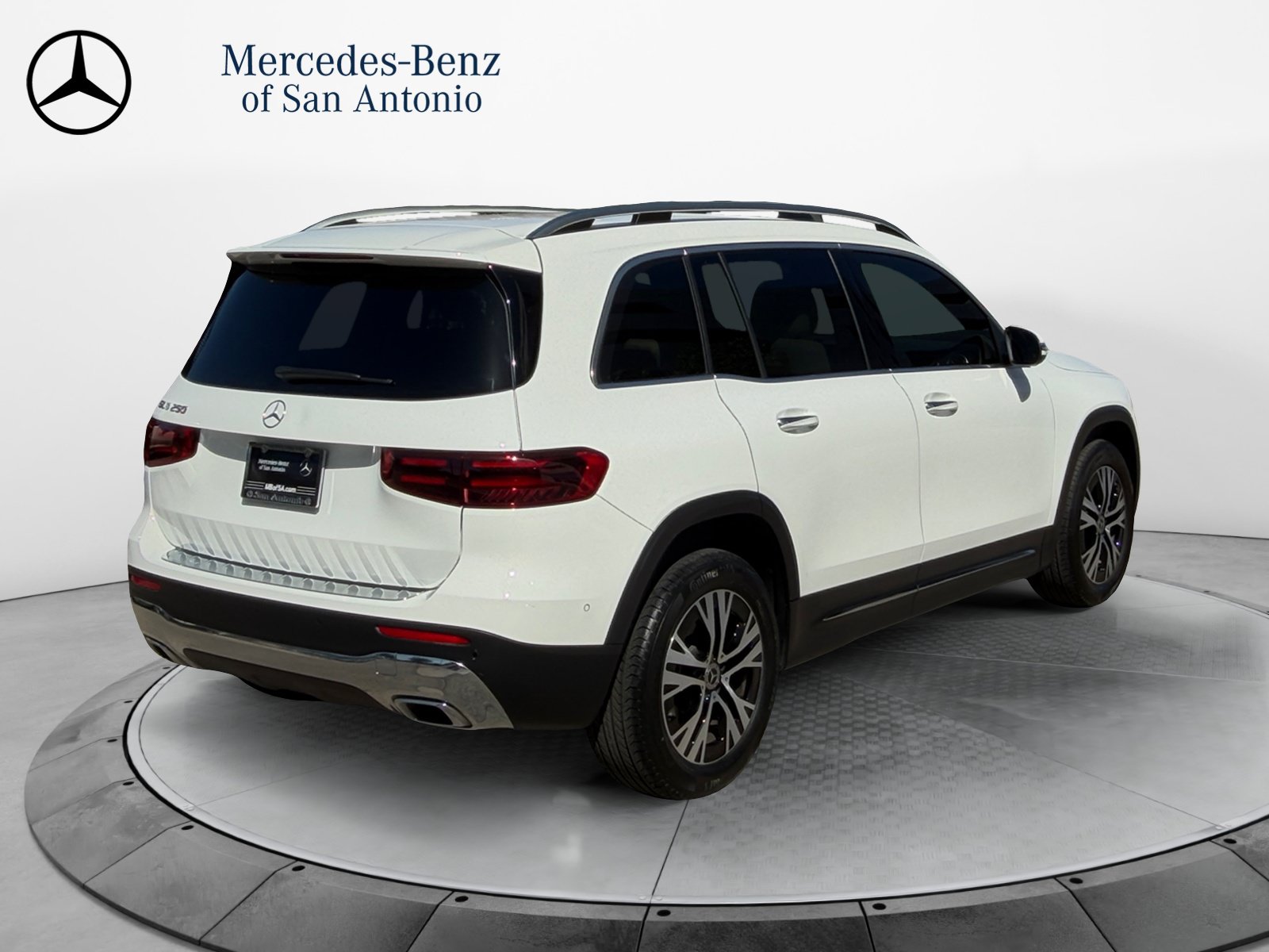 Certified 2025 Mercedes-Benz GLB 250 image 7