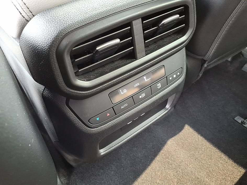 Used 2025 Honda Pilot EX-L image 22