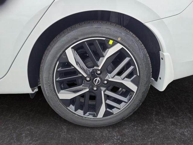 New 2025 Nissan Versa SR w/ Trunk Package image 28