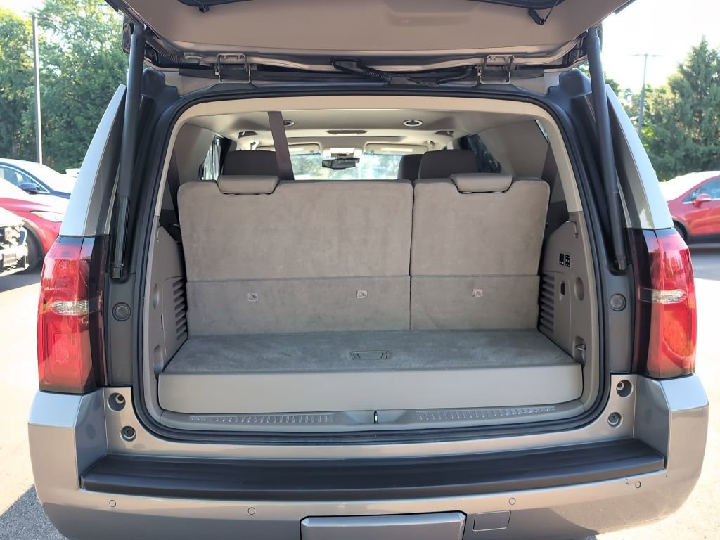Used 2018 Chevrolet Tahoe LT w/ Luxury Package AWD/4WD image 10