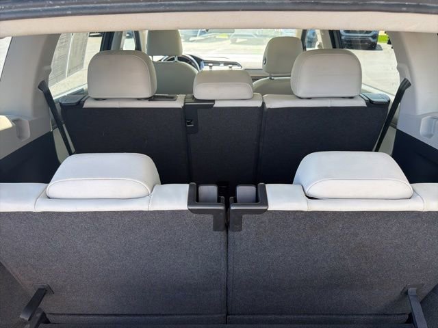Used 2018 Volkswagen Tiguan SEL FWD image 21