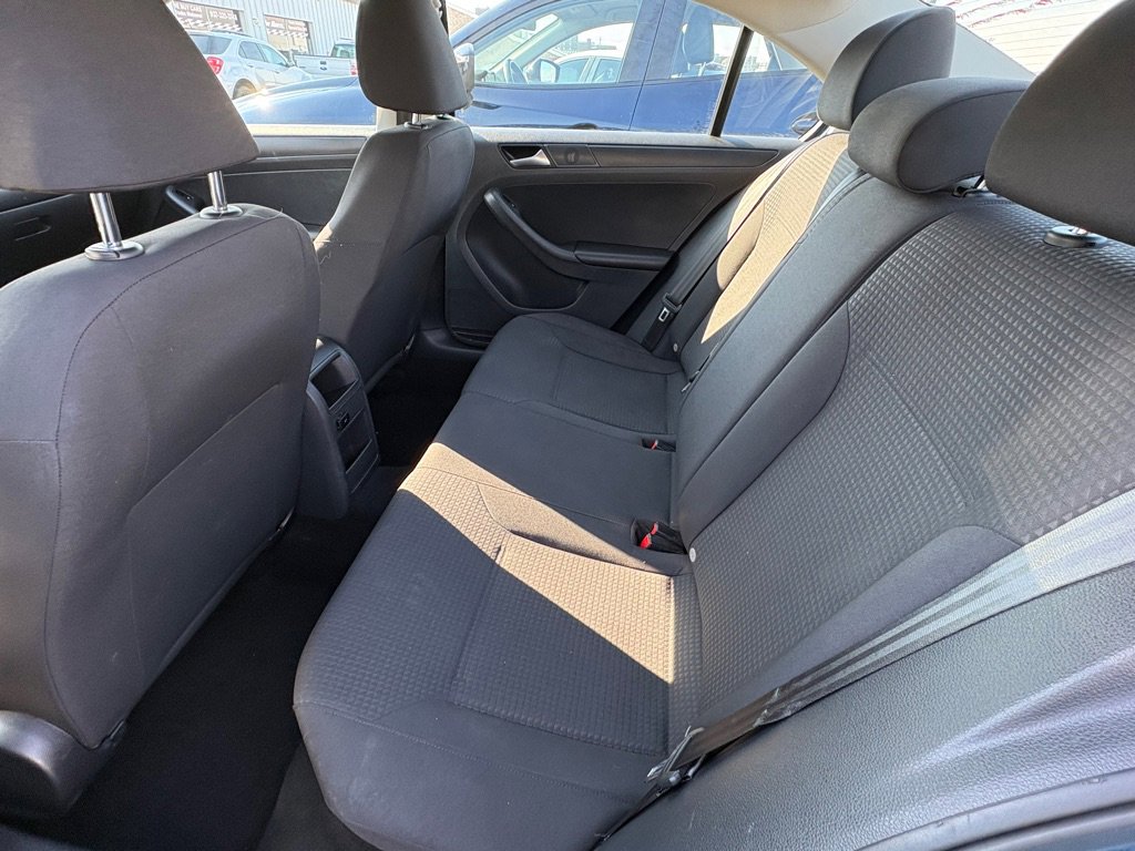 Used 2016 Volkswagen Jetta S image 11
