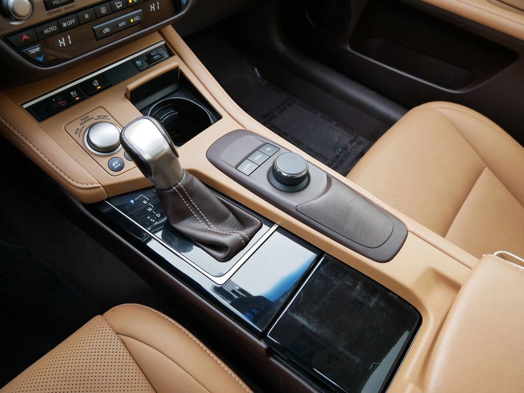 Used 2016 Lexus ES 300h w/ Premium Package w/Wood Trim image 24