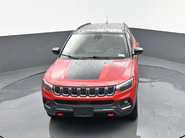 Used 2025 Jeep Compass Trailhawk AWD/4WD image 19