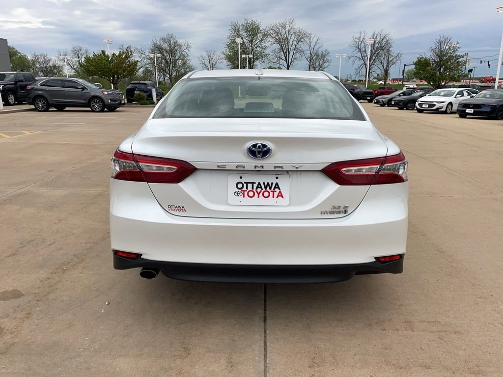 Used 2020 Toyota Camry XLE FWD image 6